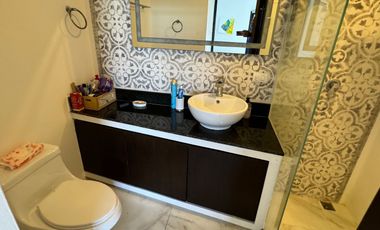 Villa en venta en San Benito frente al mar