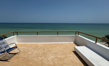 Villa en venta en San Benito frente al mar