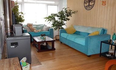 Amplia casa destino comercial a 3 cuadras de jumbo