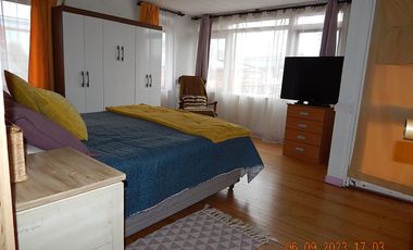 Amplia casa destino comercial a 3 cuadras de jumbo