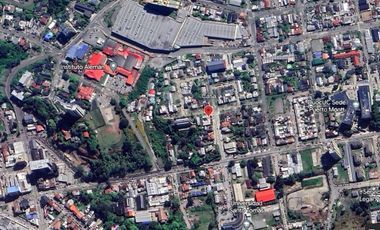 Amplia casa destino comercial a 3 cuadras de jumbo