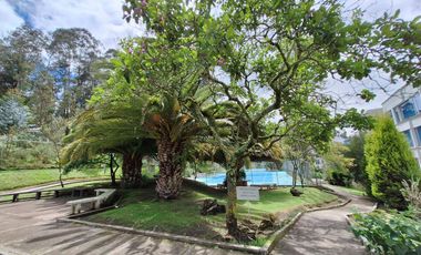 Dpto. 3 Dormit. 182 M2  Urb. Jardines del Batán