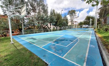 Dpto. 3 Dormit. 182 M2  Urb. Jardines del Batán