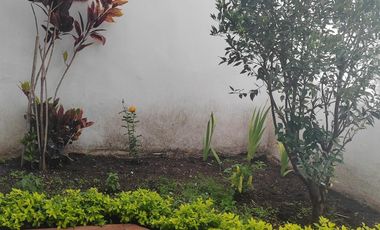 ARRIENDO DEPARTAMENTO DUPLEX EN LA PRIMAVERA - CUMBAYA