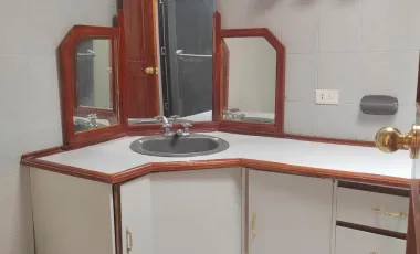 ARRIENDO DEPARTAMENTO DUPLEX EN LA PRIMAVERA - CUMBAYA