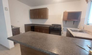 Casa en renta en Puerta de Hierro enfrente de parque de 4 habitaciones