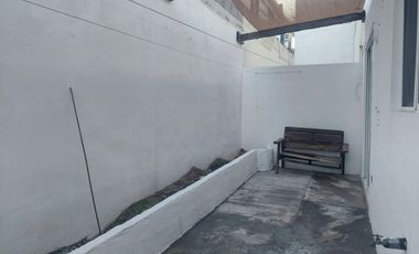 Casa en renta en Puerta de Hierro enfrente de parque de 4 habitaciones