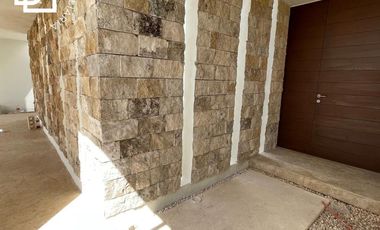 Casa nueva en VENTA con alberca en DZITYÁ Mérida
