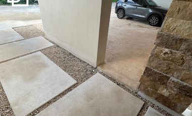 Casa nueva en VENTA con alberca en DZITYÁ Mérida