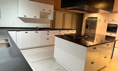 Espectacular CASA MODERNISTA EN RENTA,  en el corazón de Las Lomas de Chapultepec!. Propiedad única de lujo!!
