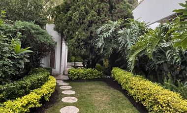 Espectacular CASA MODERNISTA EN RENTA,  en el corazón de Las Lomas de Chapultepec!. Propiedad única de lujo!!