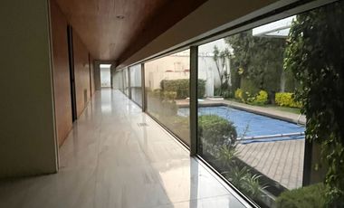 Espectacular CASA MODERNISTA EN RENTA,  en el corazón de Las Lomas de Chapultepec!. Propiedad única de lujo!!