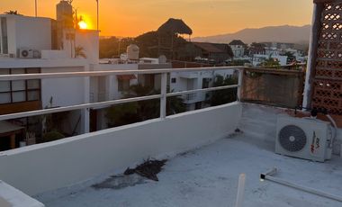 Casa remodelada en renta en Terralta 1, Bucerias a 5 cuadras de playa.