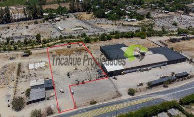 Venta de terreno  5.000 m2, orilla de rio y carretera, a 8 minutos de Vicuña. $110 millones