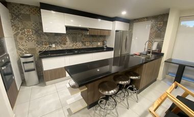 Departamento Amueblado en Renta en Zibatá, Querétaro con terraza y vista al campo de golf