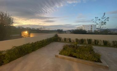 Departamento Amueblado en Renta en Zibatá, Querétaro con terraza y vista al campo de golf