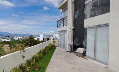 Departamento Amueblado en Renta en Zibatá, Querétaro con terraza y vista al campo de golf