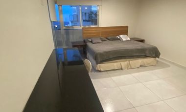 Departamento Amueblado en Renta en Zibatá, Querétaro con terraza y vista al campo de golf