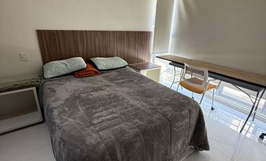 Departamento Amueblado en Renta en Zibatá, Querétaro con terraza y vista al campo de golf