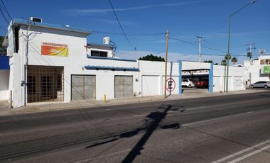 OFICINA EN RENTA AMUEBLADA CON BODEGA Y ESTACIONAMIENTO