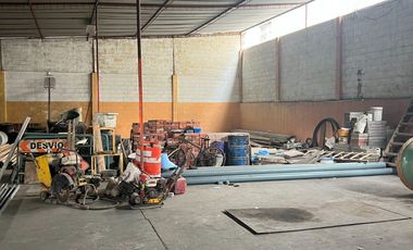 VENTA TERRENO 600m2 Bellavista Avda. Barcelona, frente al Parque lineal que da al Estero Salado, cerramiento por los 4 lados y  terreno-cubierto.