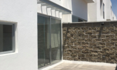 Hermosa casa en condominio con vigilancia, excelente ubicación