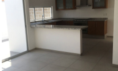 Hermosa casa en condominio con vigilancia, excelente ubicación