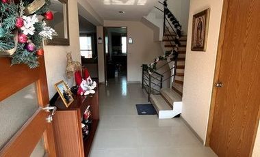Casa en venta en Tlalnepantla. Documentos en regla