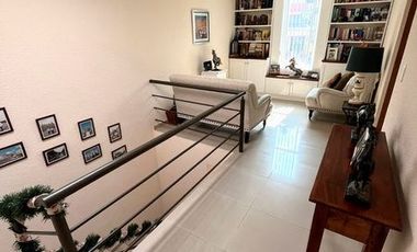 Casa en venta en Tlalnepantla. Documentos en regla