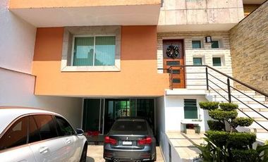 Casa en venta en Tlalnepantla. Documentos en regla
