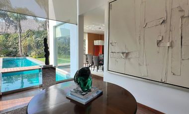 Venta de Linda casa enla Planicie a dos cuadras del colegio Villa Maria
