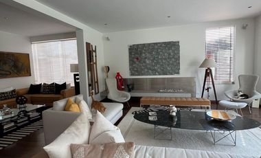 Venta de Linda casa enla Planicie a dos cuadras del colegio Villa Maria
