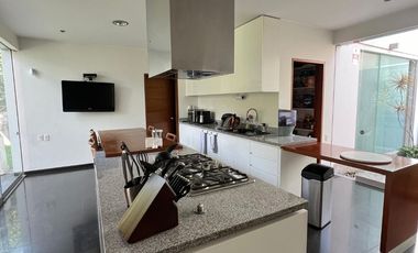 Venta de Linda casa enla Planicie a dos cuadras del colegio Villa Maria