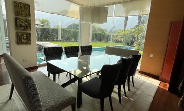 Venta de Linda casa enla Planicie a dos cuadras del colegio Villa Maria