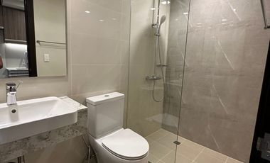 175k DP move in, 1 Bedroom for sale in Fort Bonifacio, Taguig City, Park McKinley West, beside BGC
