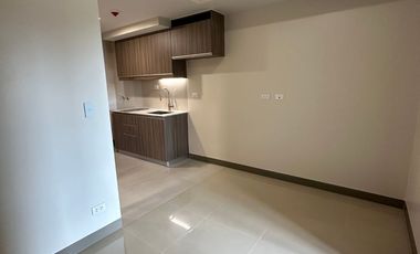 175k DP move in, 1 Bedroom for sale in Fort Bonifacio, Taguig City, Park McKinley West, beside BGC
