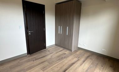 175k DP move in, 1 Bedroom for sale in Fort Bonifacio, Taguig City, Park McKinley West, beside BGC