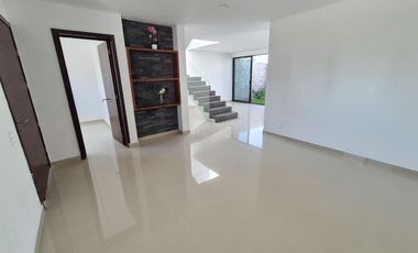 Casa Nueva en Venta - Coto Guelatao