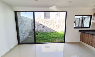 Casa Nueva en Venta - Coto Guelatao