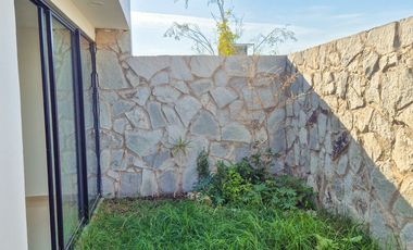 Casa Nueva en Venta - Coto Guelatao