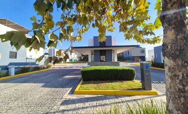 Casa Nueva en Venta - Coto Guelatao