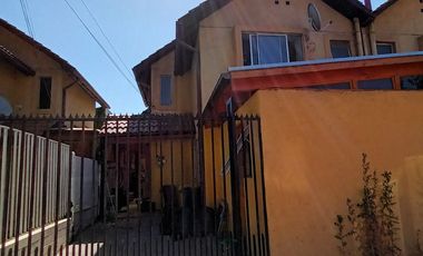 SE VENDE CASA EN VILLA PARQUE CENTRAL QUILICURA