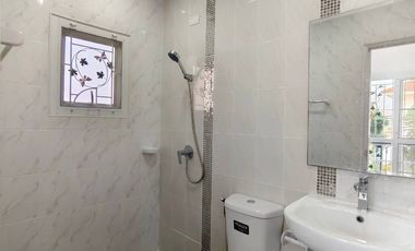ขายต่ำกว่าโครงการ  บ้านแฝด หมู่บ้านแลนด์ซิโอ คริป รัตนาธิเบศร์-เวสต์เกต (แก้วอินทร์) ต.บางแม่นาง อ.บางใหญ่ จ.นนทบุรี   บ้านแฝด หลังมุม โซนหน้าโครงการ