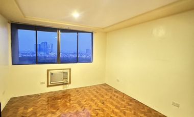 🏢 For Rent: Bi-Level 5-Bedroom Penthouse in Le Metropole, Salcedo Village, Makati City