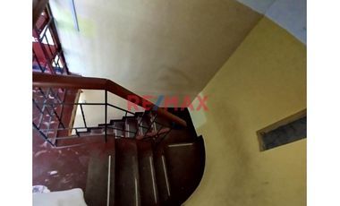 Venta De Casa De 3 Pisos En Urb. Piura // ID: 1125205