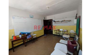 Venta De Casa De 3 Pisos En Urb. Piura // ID: 1125205