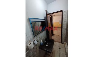 Venta De Casa De 3 Pisos En Urb. Piura // ID: 1125205