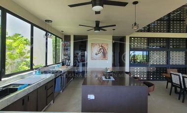 CASA VISTA-MAS QUE SOLAMENTE UNA CASA