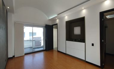 Casa en arriendo ubicado en pinares