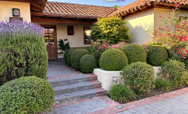 Excelente Casa Condominio Piedra Roja Chicureo Colina